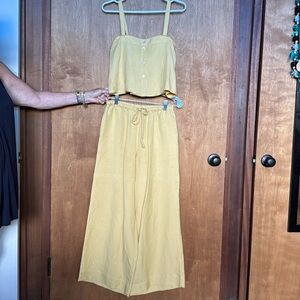 Mallow muted yellow lounge set